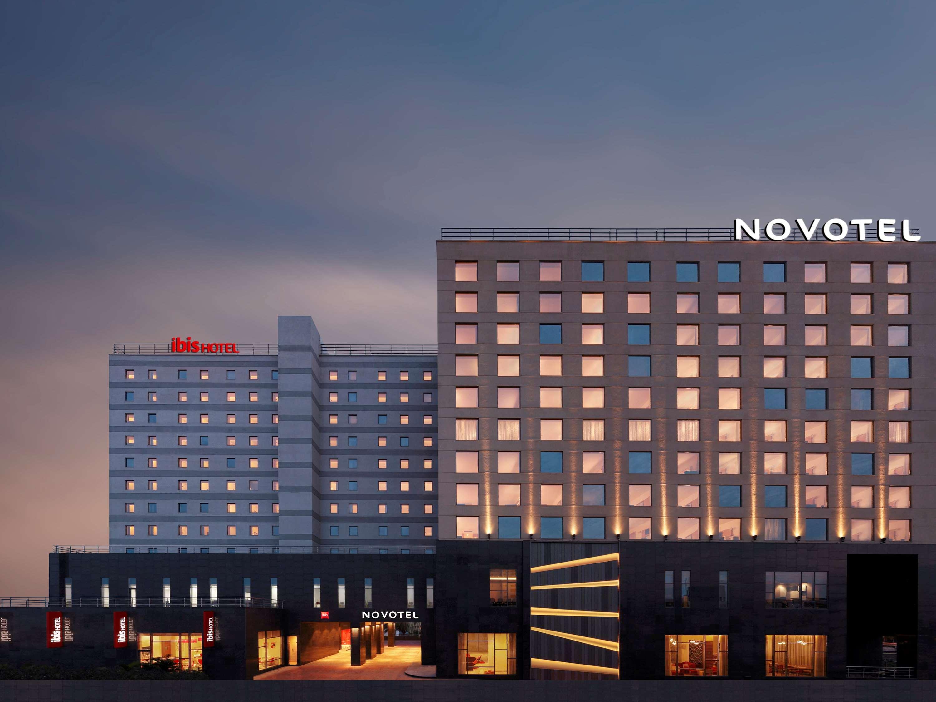 Novotel Chennai Sipcot Exterior foto The hotel in 2014