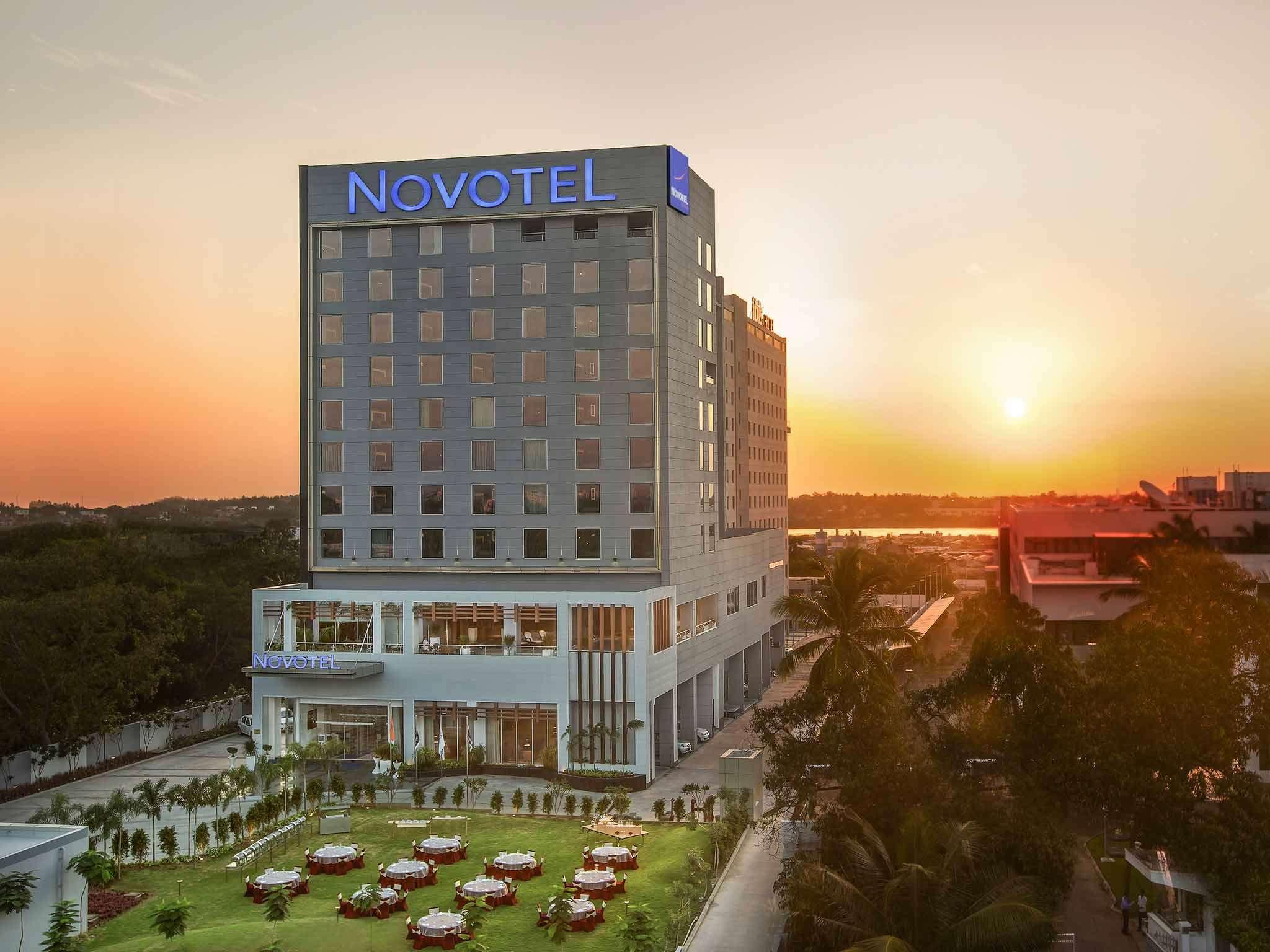 Novotel Chennai Sipcot Exterior foto Novotel Hotel, Phnom Penh
